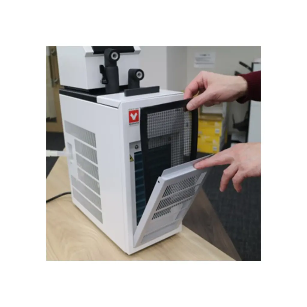 Yamato CB100 Benchtop Water Circulator.webp